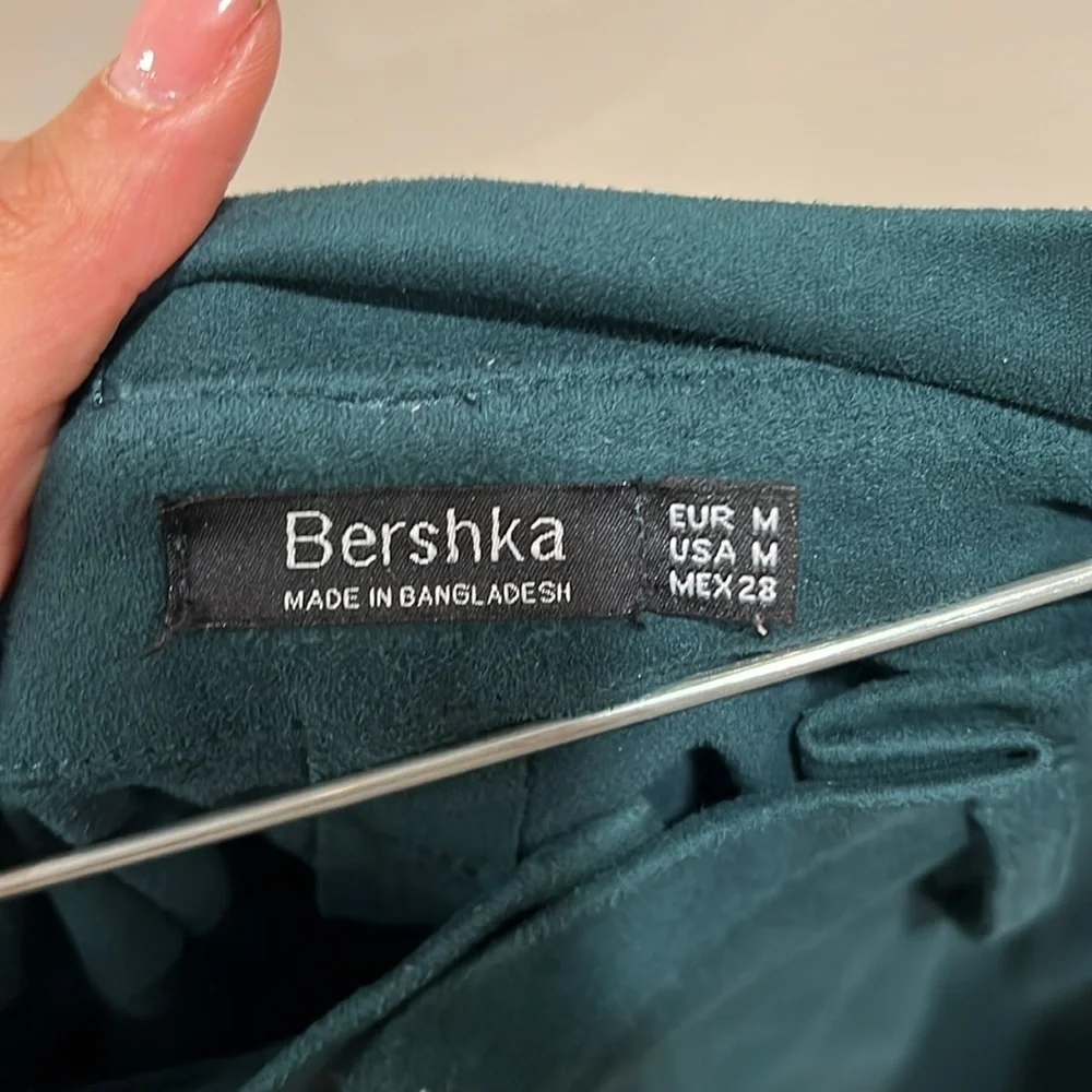 🔥Bershka Elegant Green Women's Skirt🔥